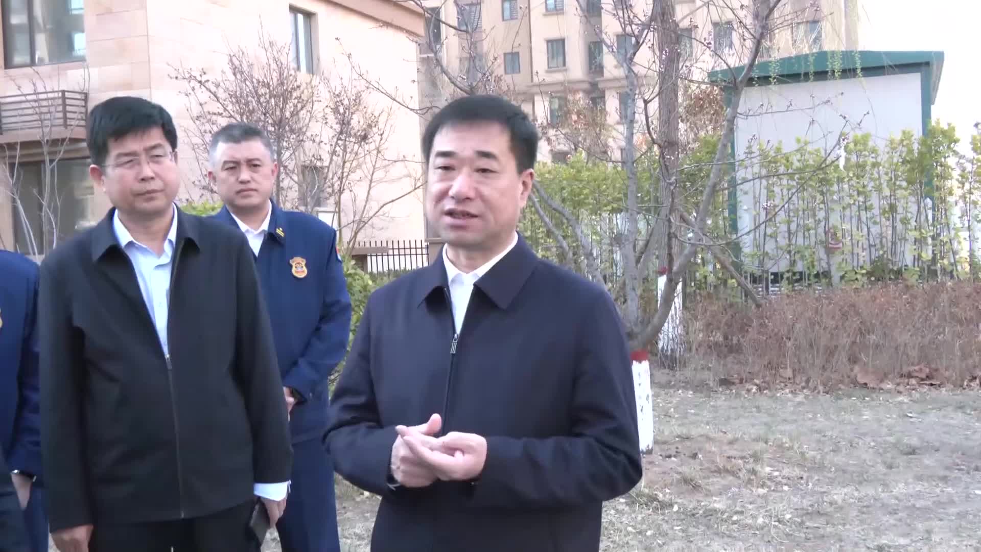 梁润生四不两直督导检查安全生产和食品安全工作