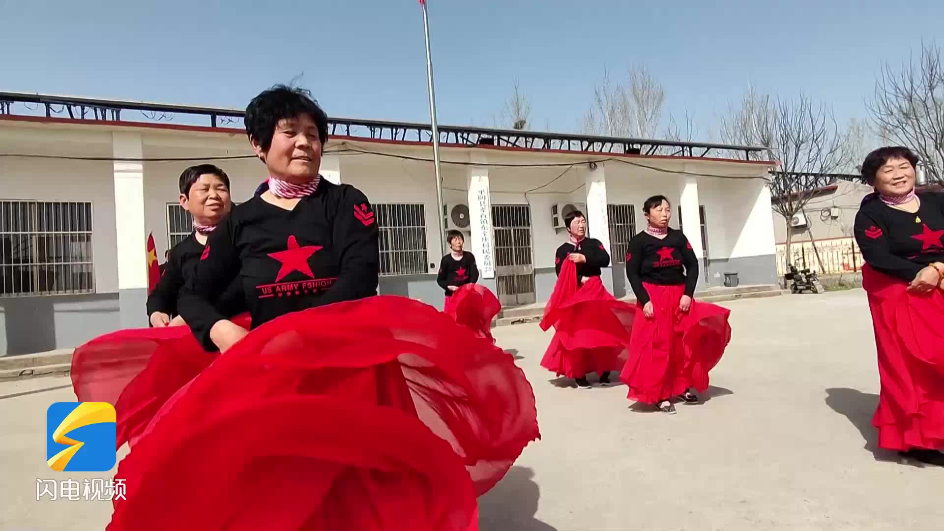 平阴县孝直镇村舞排练进行时