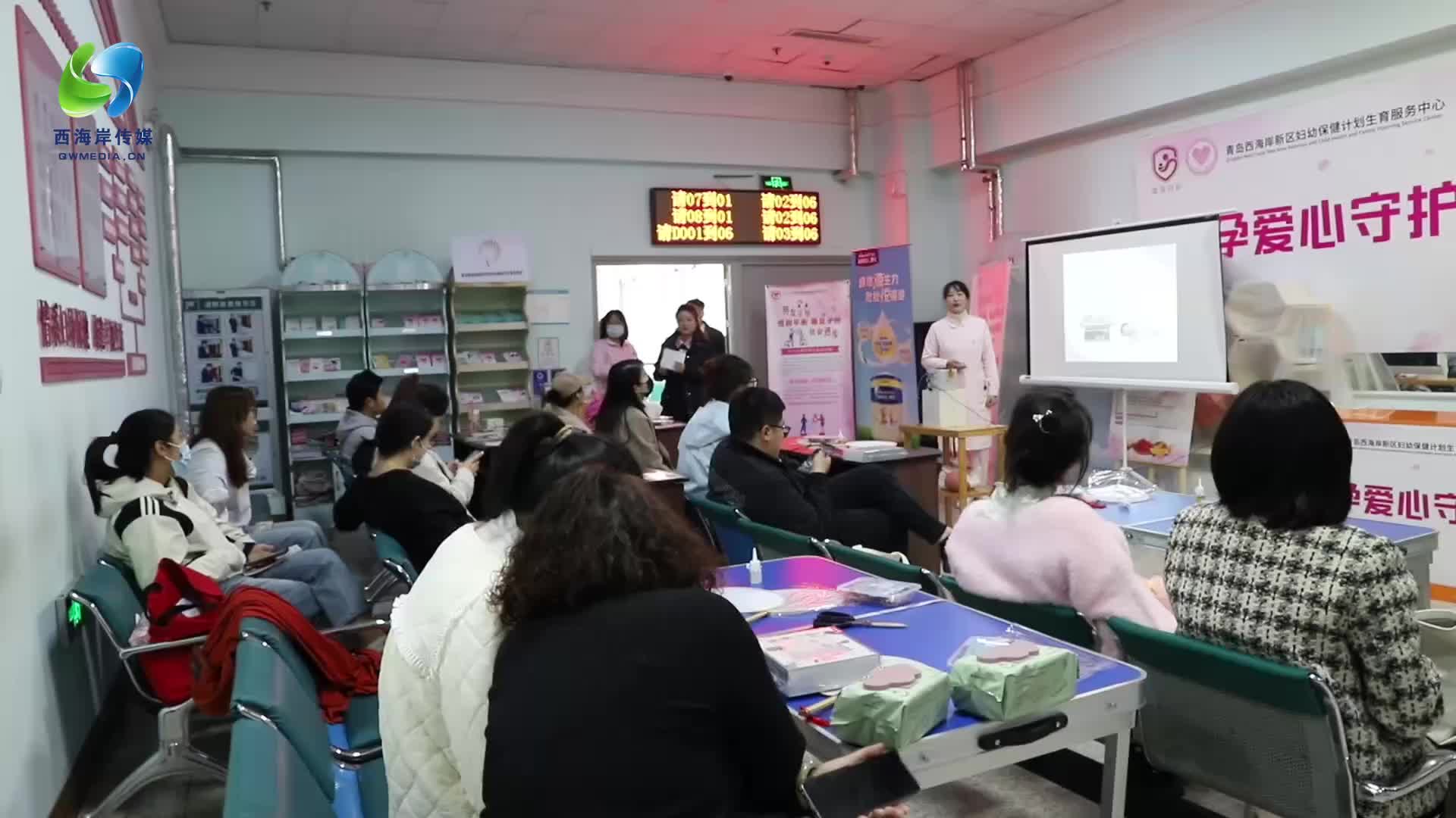 巧手生花 制扇至美