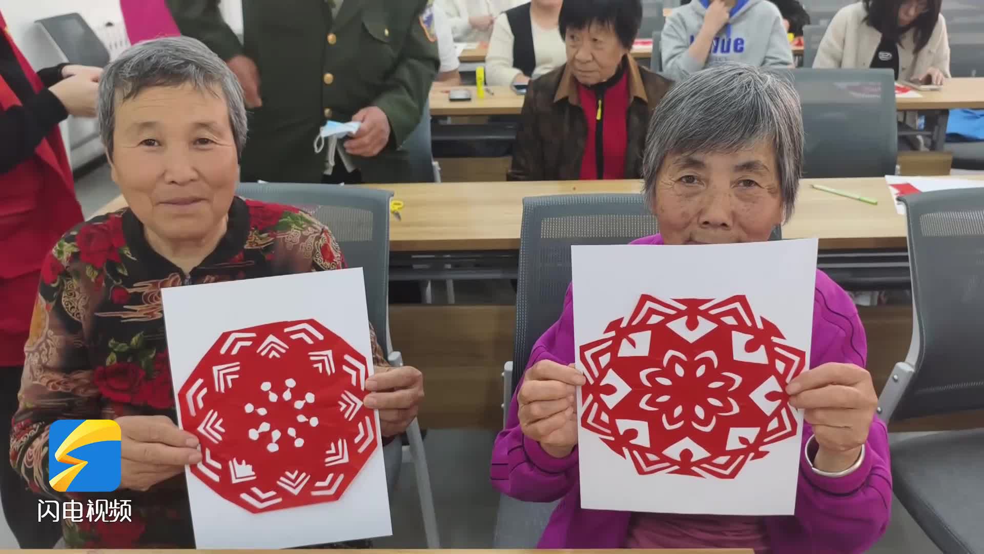 平阴县榆山街道开展妙剪生花银龄焕彩老年人剪纸主题活动