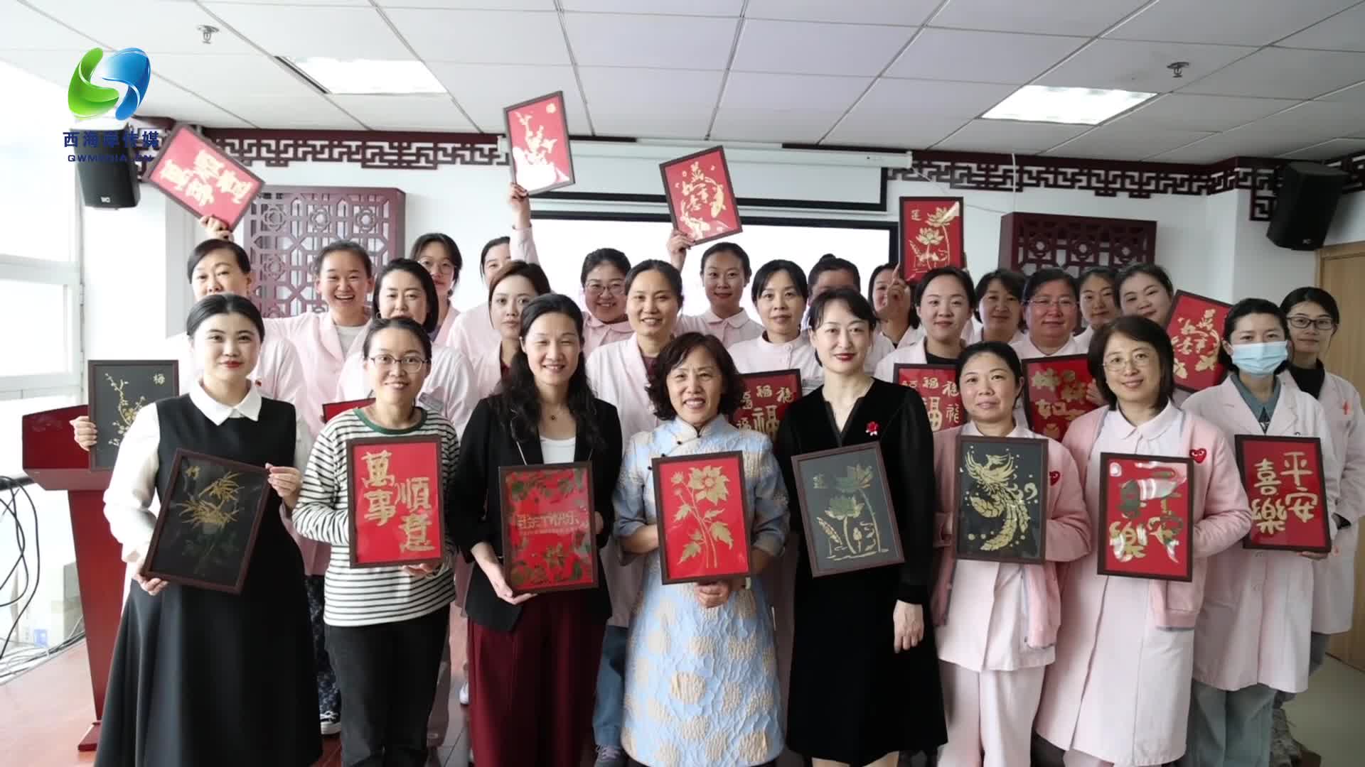 区妇幼计生中心开展护士节烧箔画非遗手工制作活动
