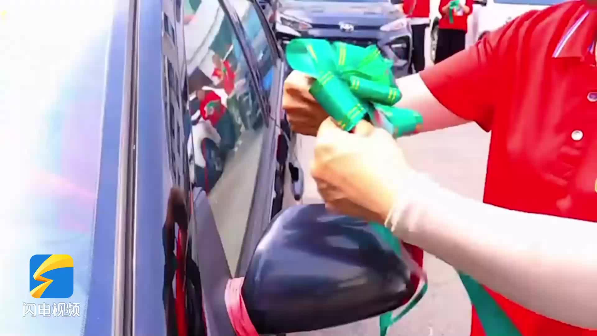 考生可免費搭乘“綠絲帶”車輛 濟南市鋼城區(qū)愛心護航中高考