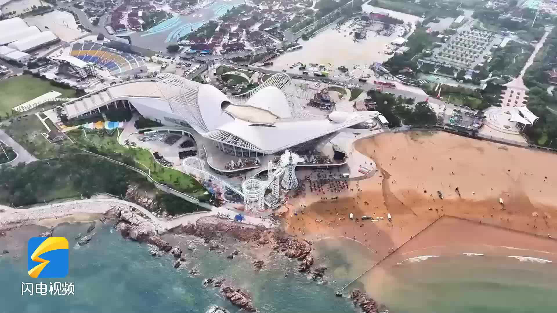 500米蜿蜒滑道+28米垂直落差!来青岛金沙滩感受清凉一夏