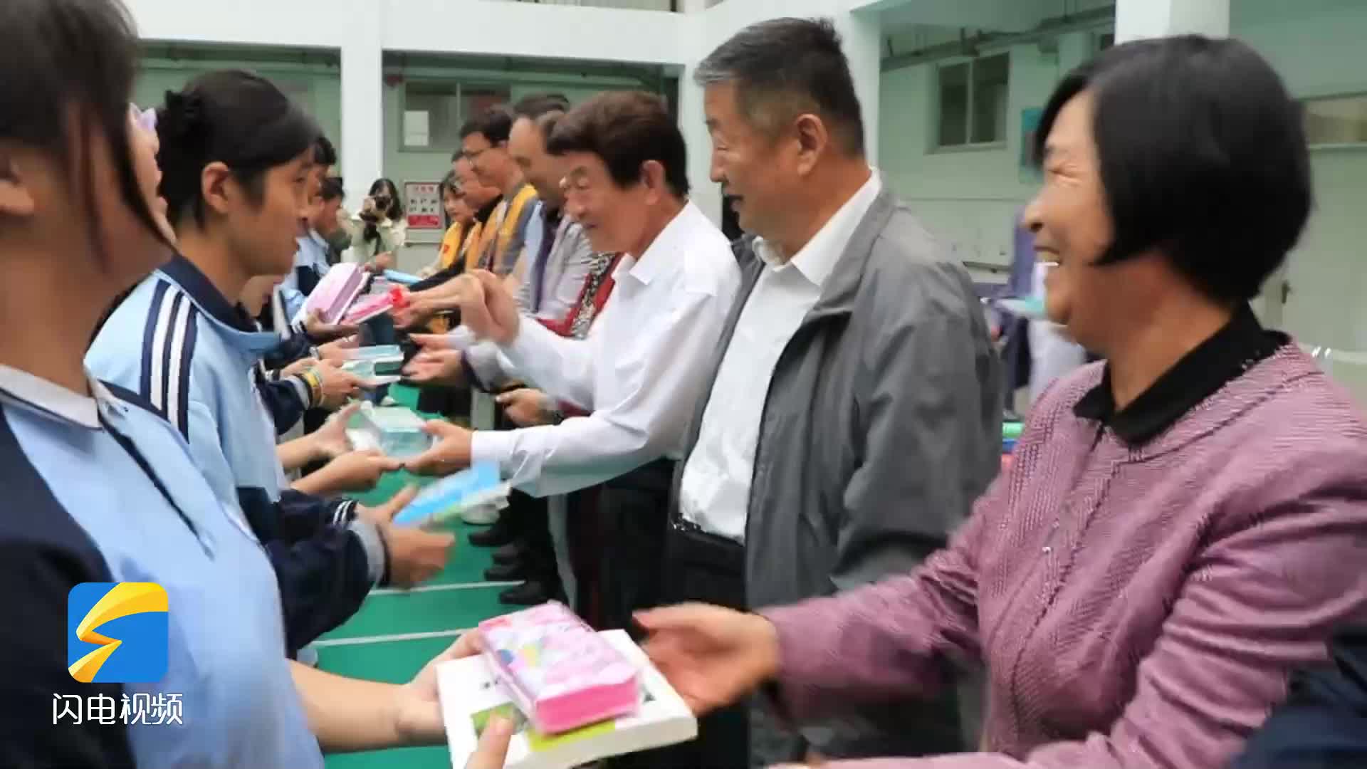 “情暖老区・齐鲁行动”“六送”活动走进菏泽市特教中心