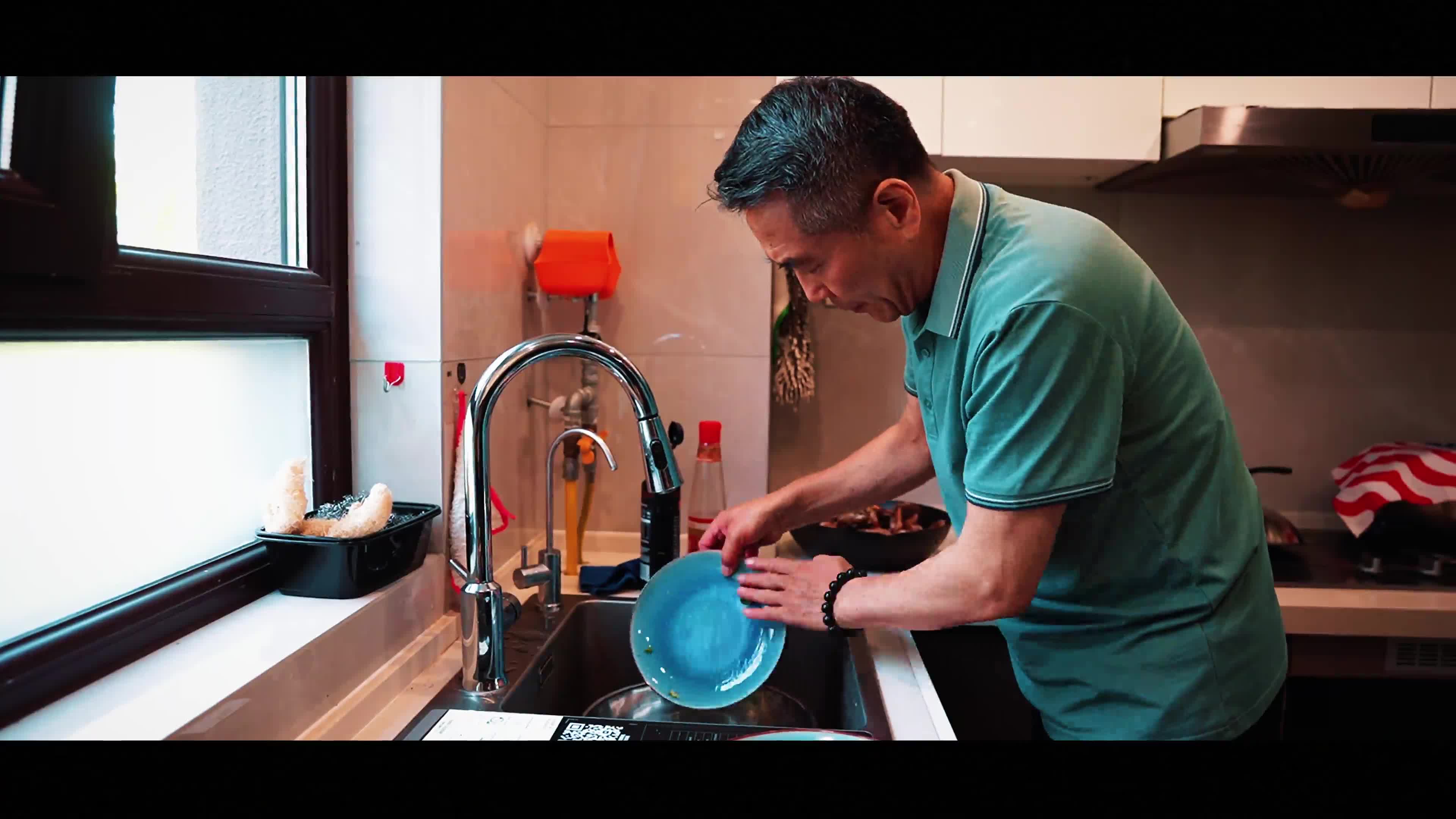 影视类：银奖作品《舌尖上的教训》