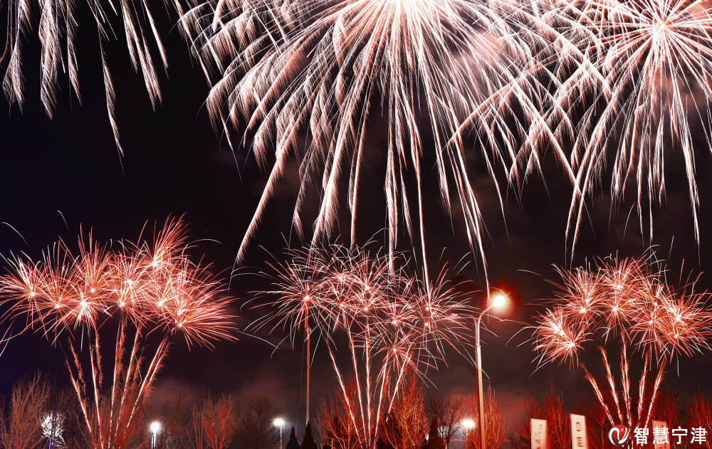 上大片特约摄影师于保泉镜头下的非遗民俗文化展演烟花秀