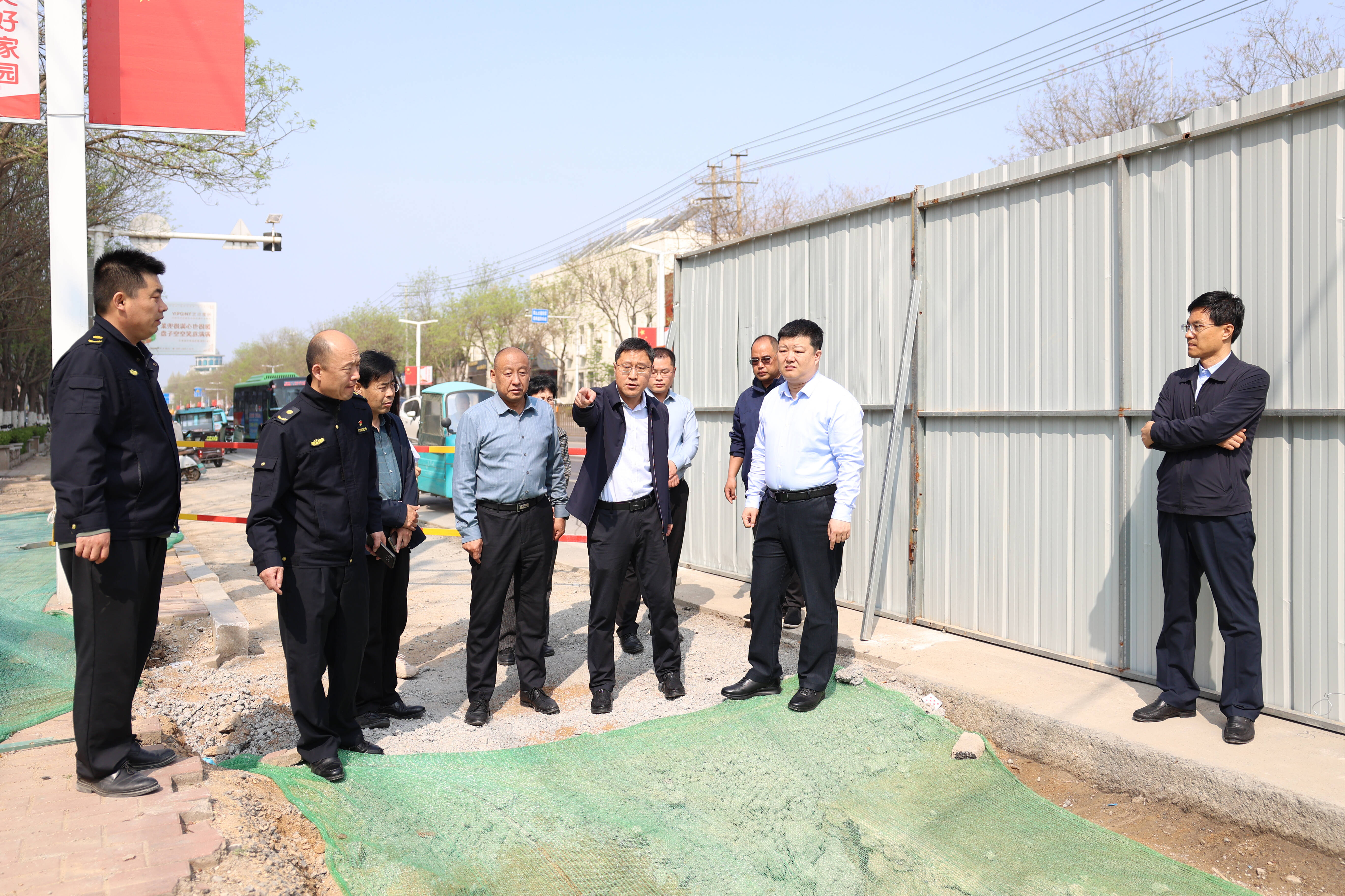 王成调研城建工作