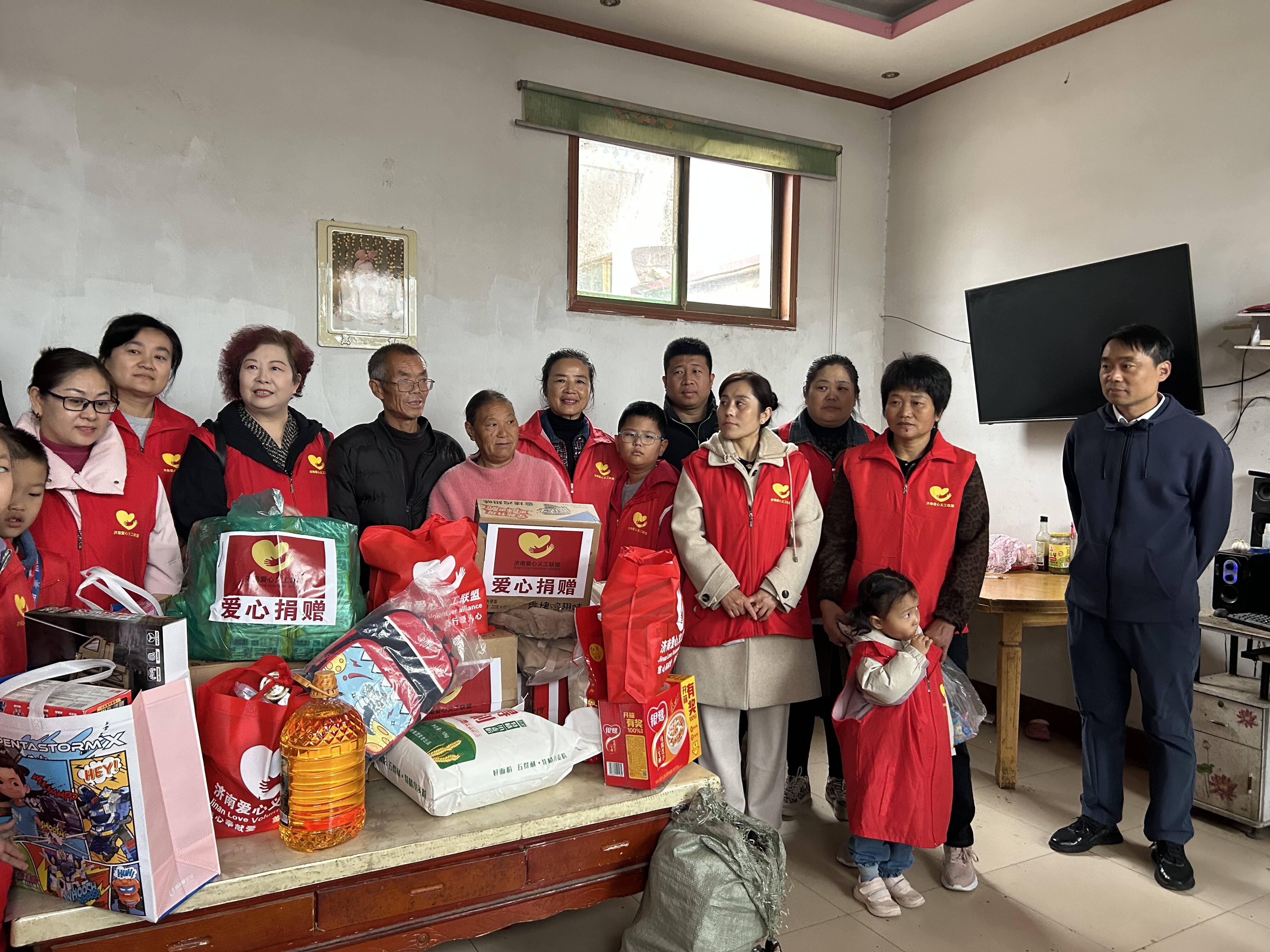 在本次活动中,志愿者们前往双泉镇学城村,柳杭村,王庄村,房庄村,郝庄