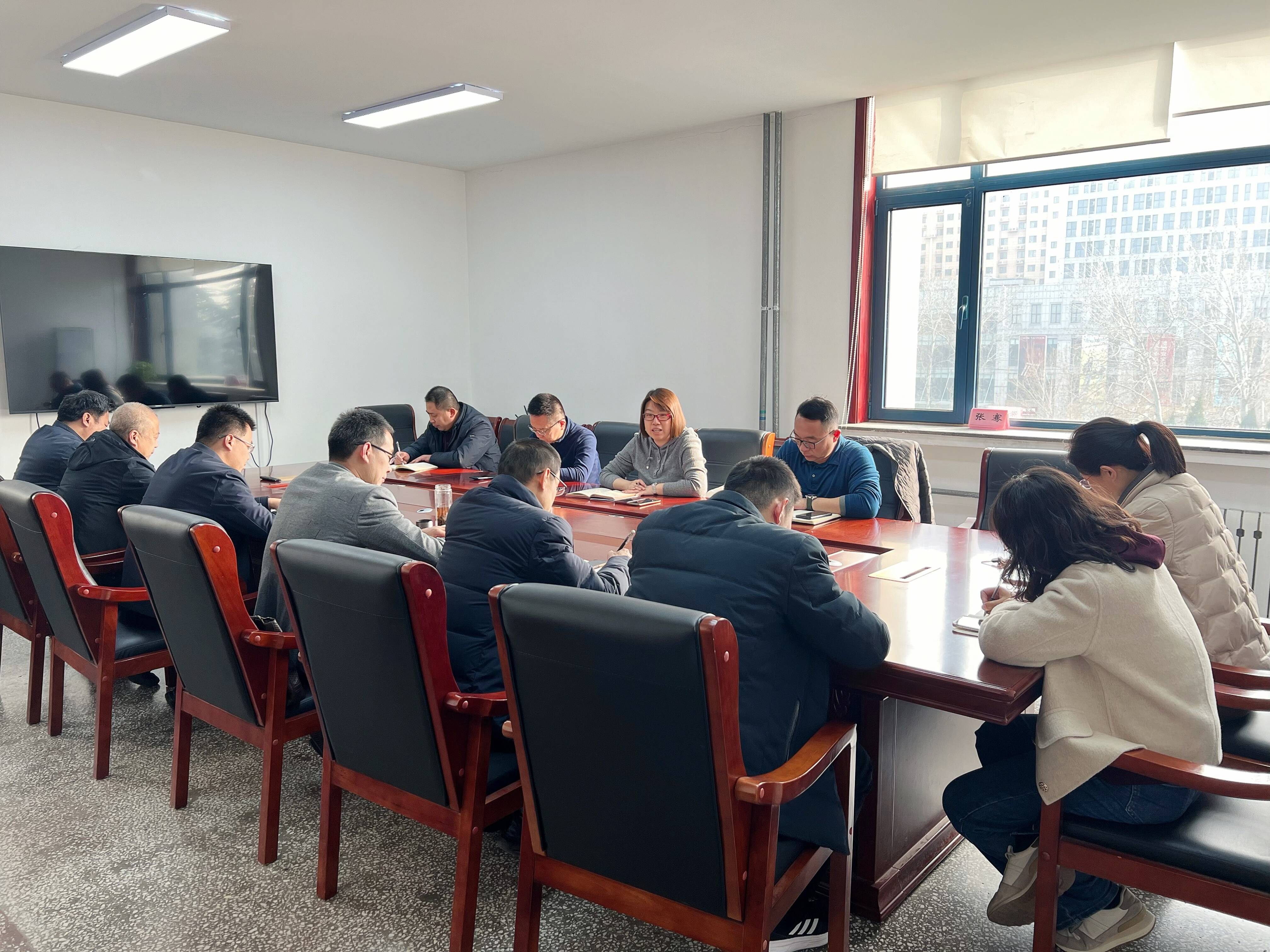 —五峰山街道召开极端天气应对工作专题会议