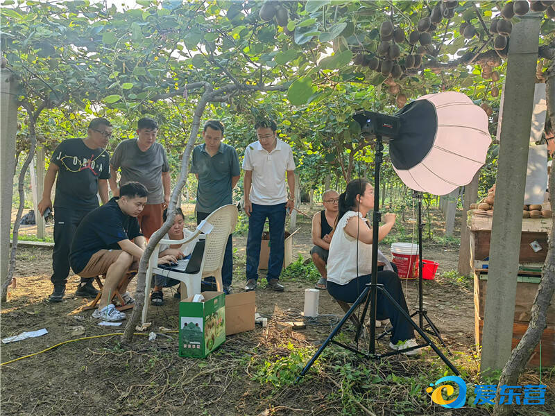 赋能乡村挥汗水 脚踏泥土映初心——东营市直第二十二批下派帮扶工作一年纪利来国际注册(图5)