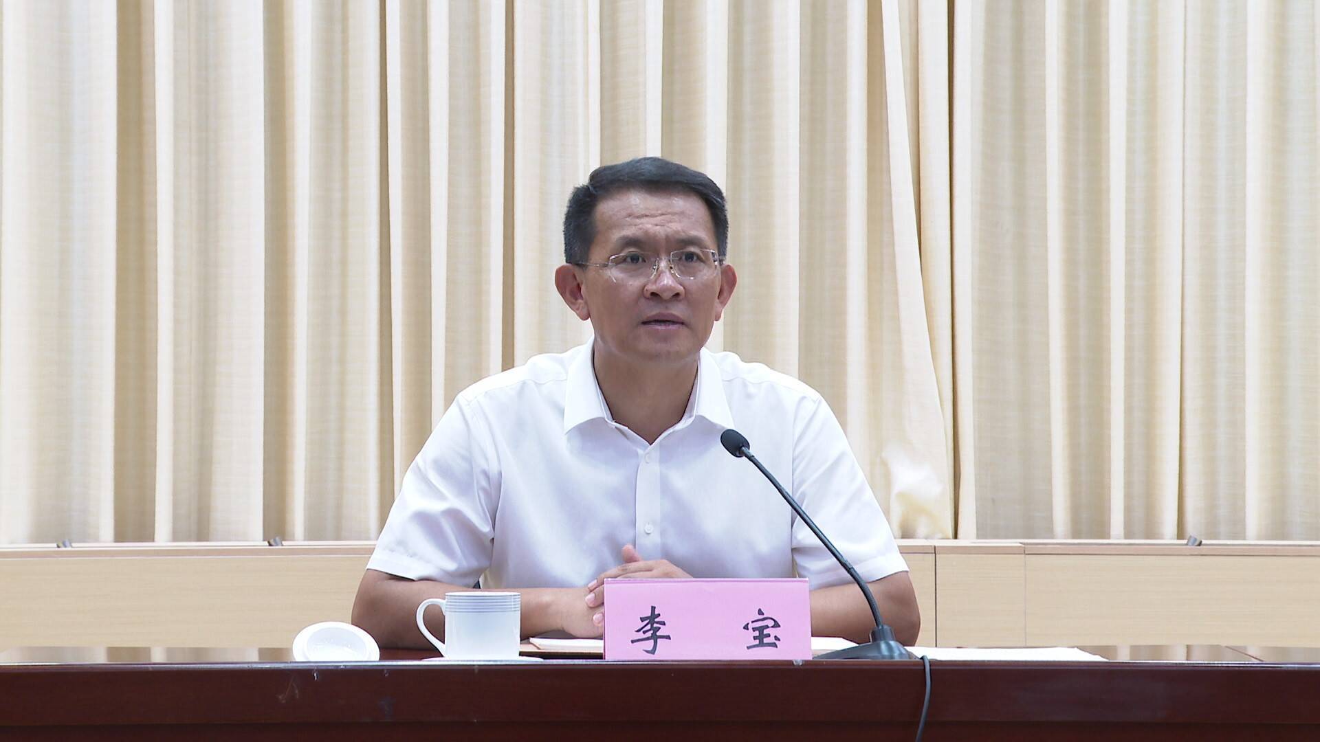 东营市河口区委副书记区长李宝主持召开巩固国家卫生城市创建成果工作