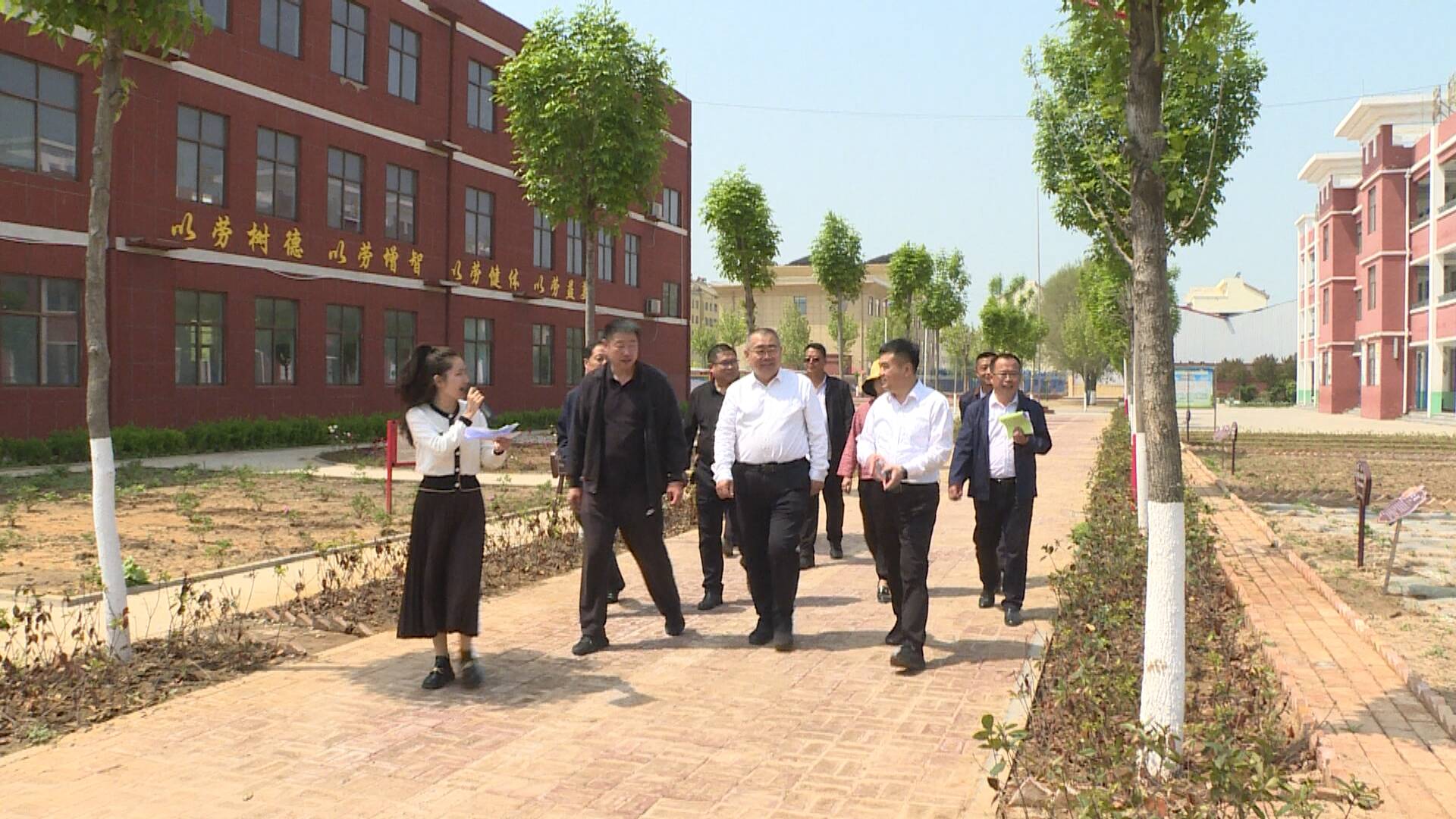 菏泽市教体局来巨野实地调研学区劳动实践基地规划建设情况