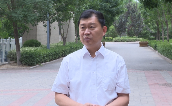 姜凌刚 张晖督导调研高考准备工作