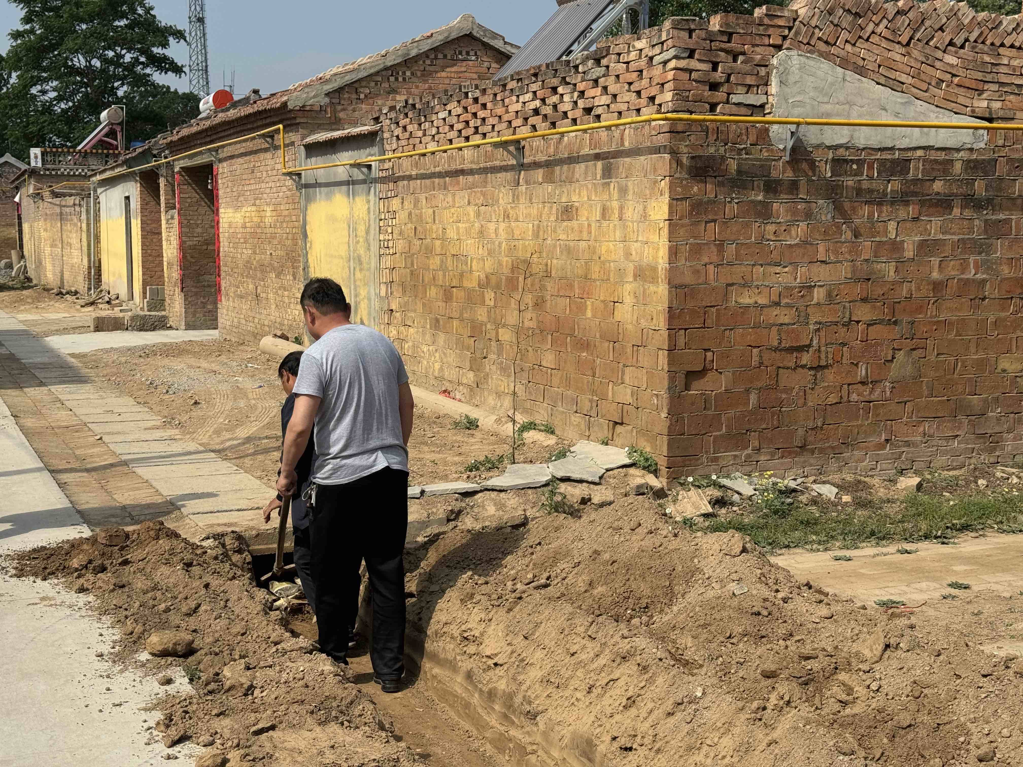 郓城县武安镇:修缮排水沟 排水又排忧