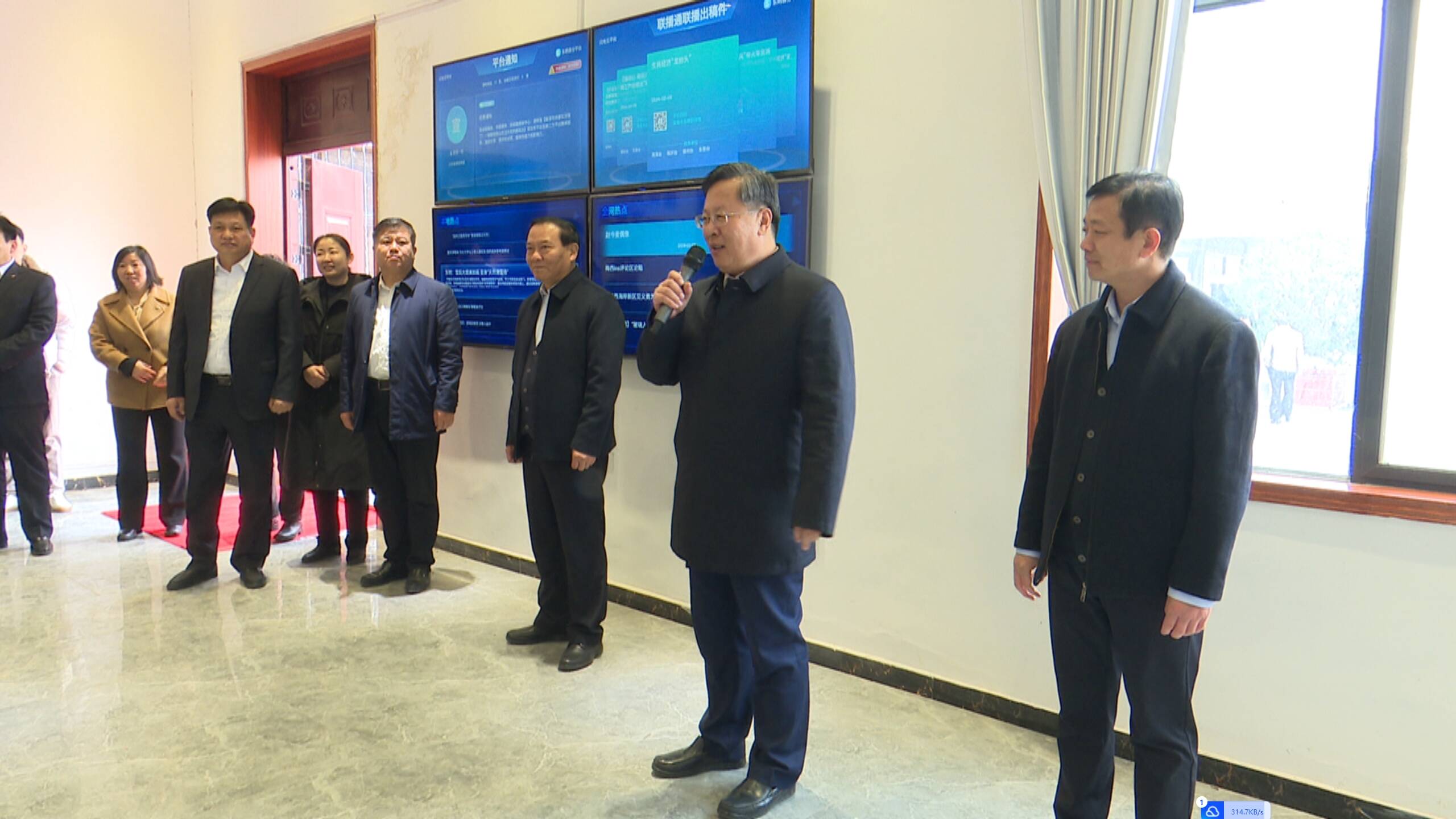 县委副书记县长赵海林等县领导走访慰问一线干部职工