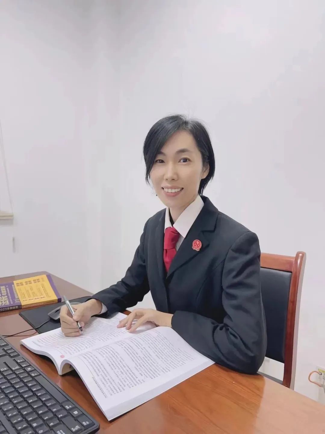 潍城区人民法院于河法庭副庭长  魏晓莉"山东省巾帼建功标兵"近日