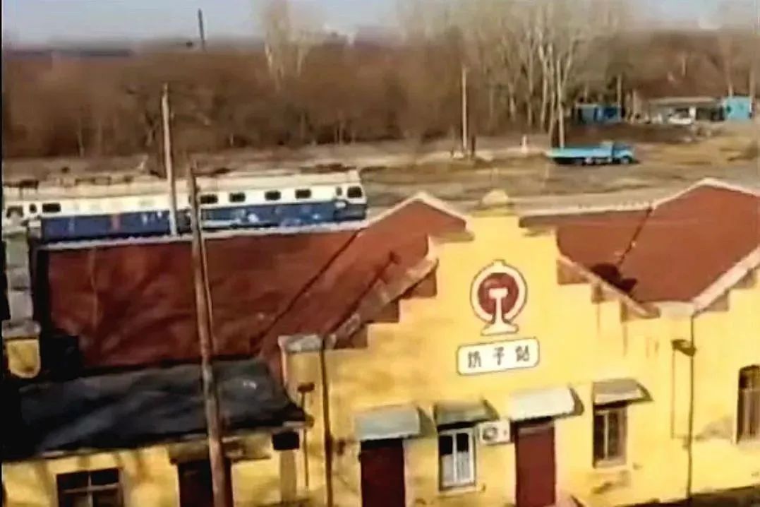 上坊子看南来北往书籍里的坊茨小镇