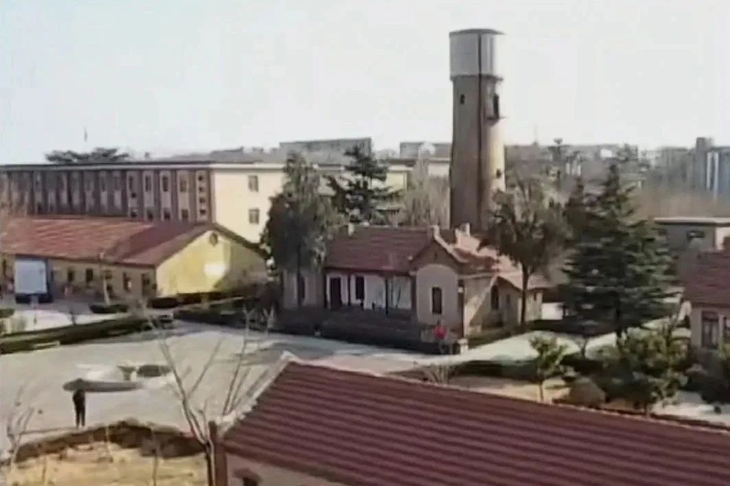 上坊子看南来北往书籍里的坊茨小镇