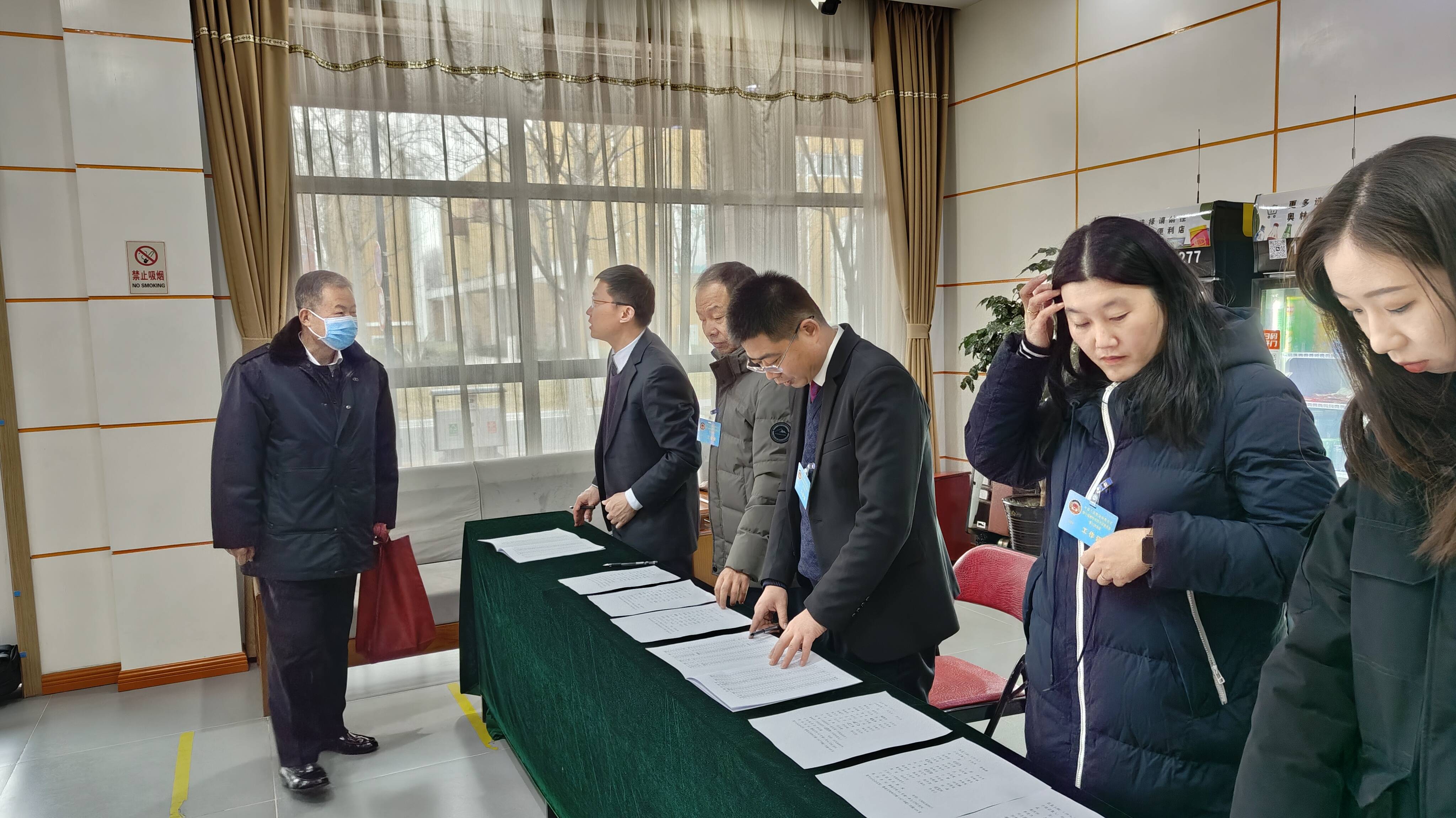 政协委员报到潍坊坊子正式进入两会时间