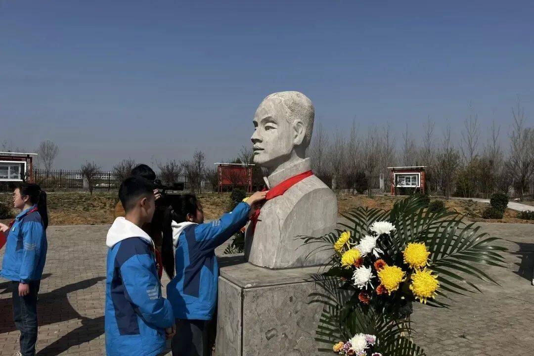 潍坊市烈士陵园图片