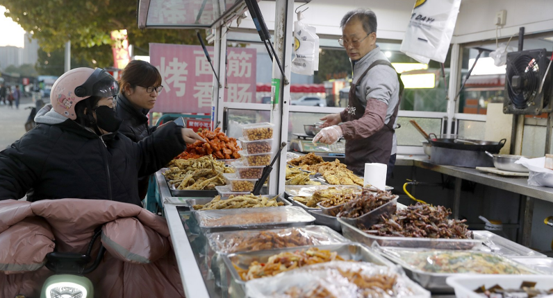 寿光初冬暖意夜市升腾