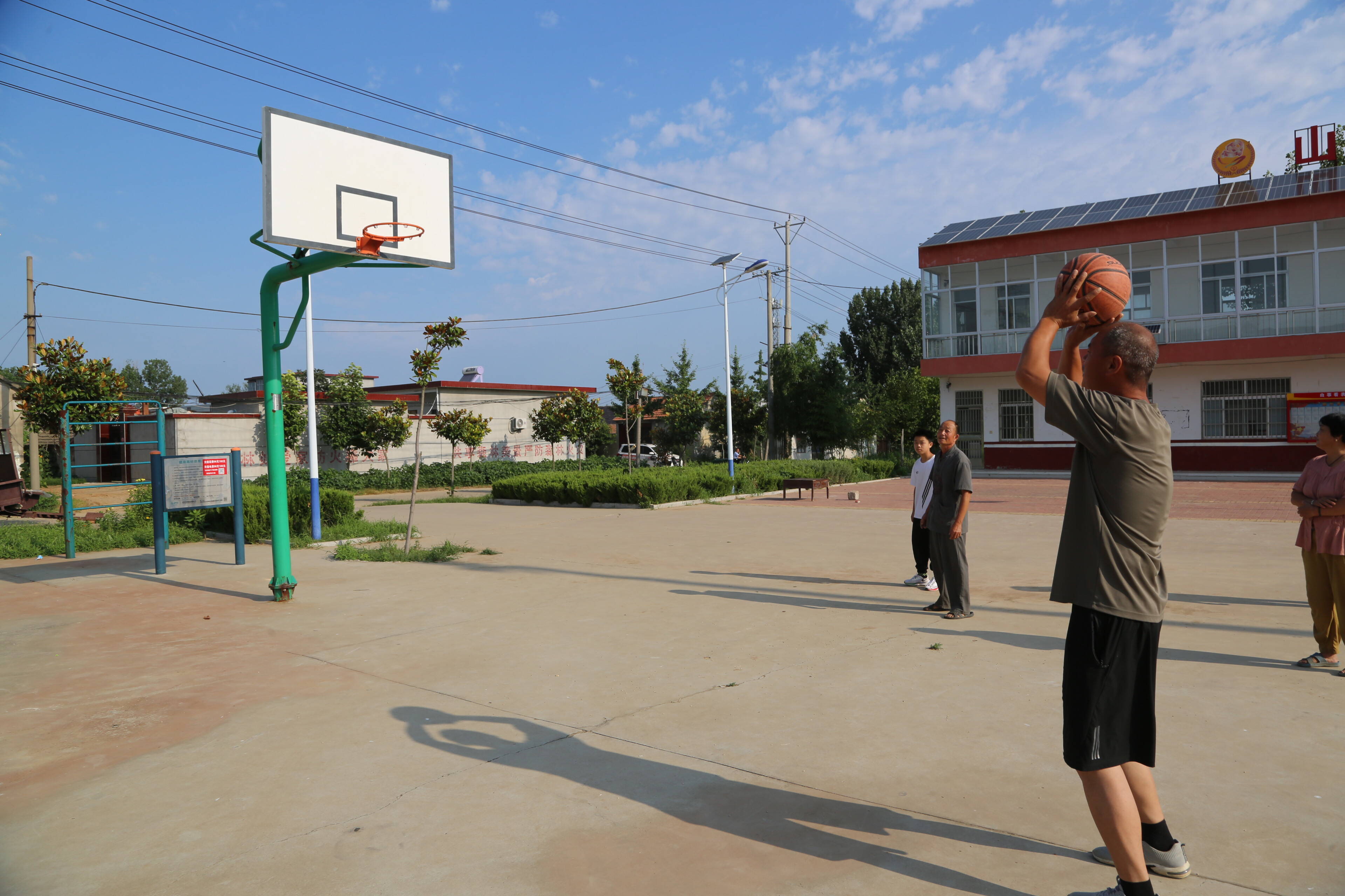 临沭县大兴镇村居举办全民健身运动会