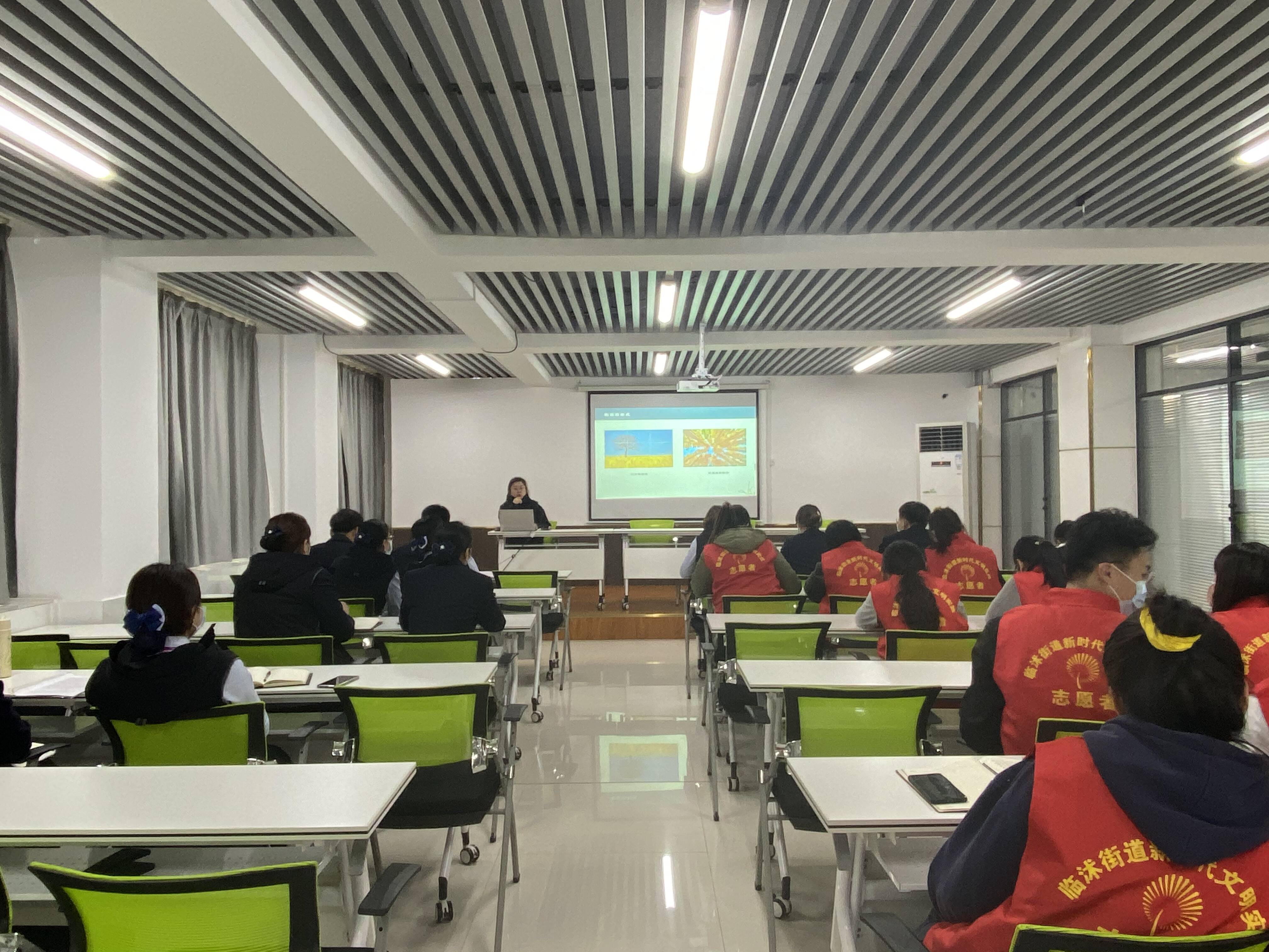 临沭县临沭街道便民服务进社区热情服务更贴心