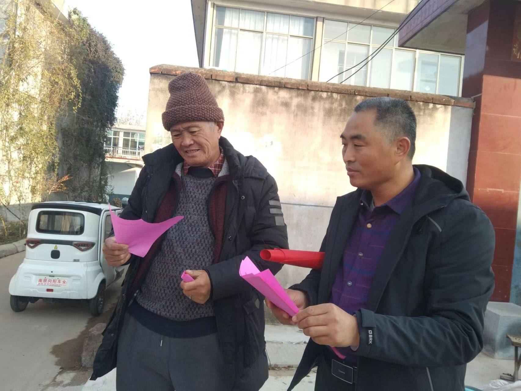 临沭县大兴镇爱鸟护鸟宣传走上集市街头