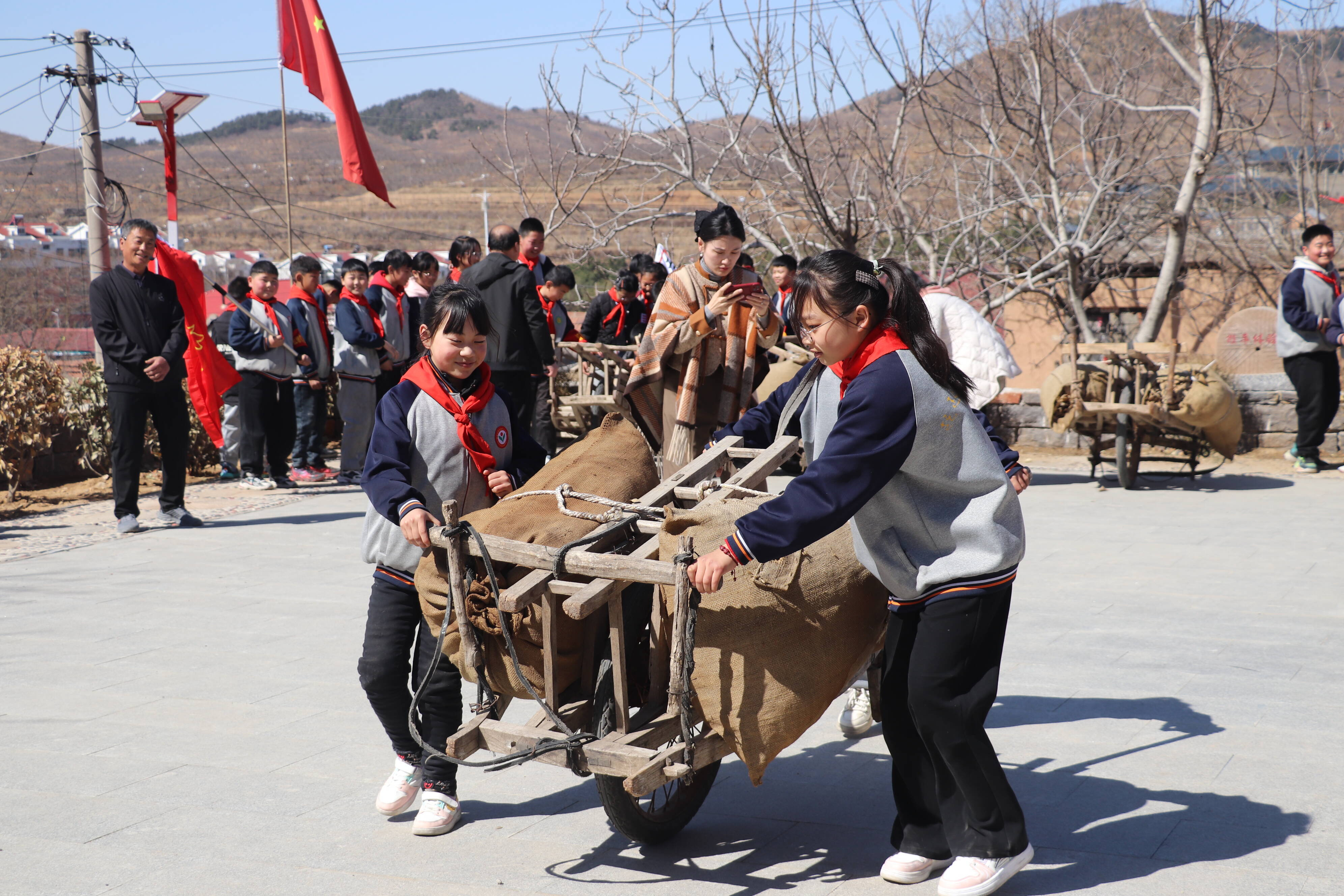 蒙阴首富张图片