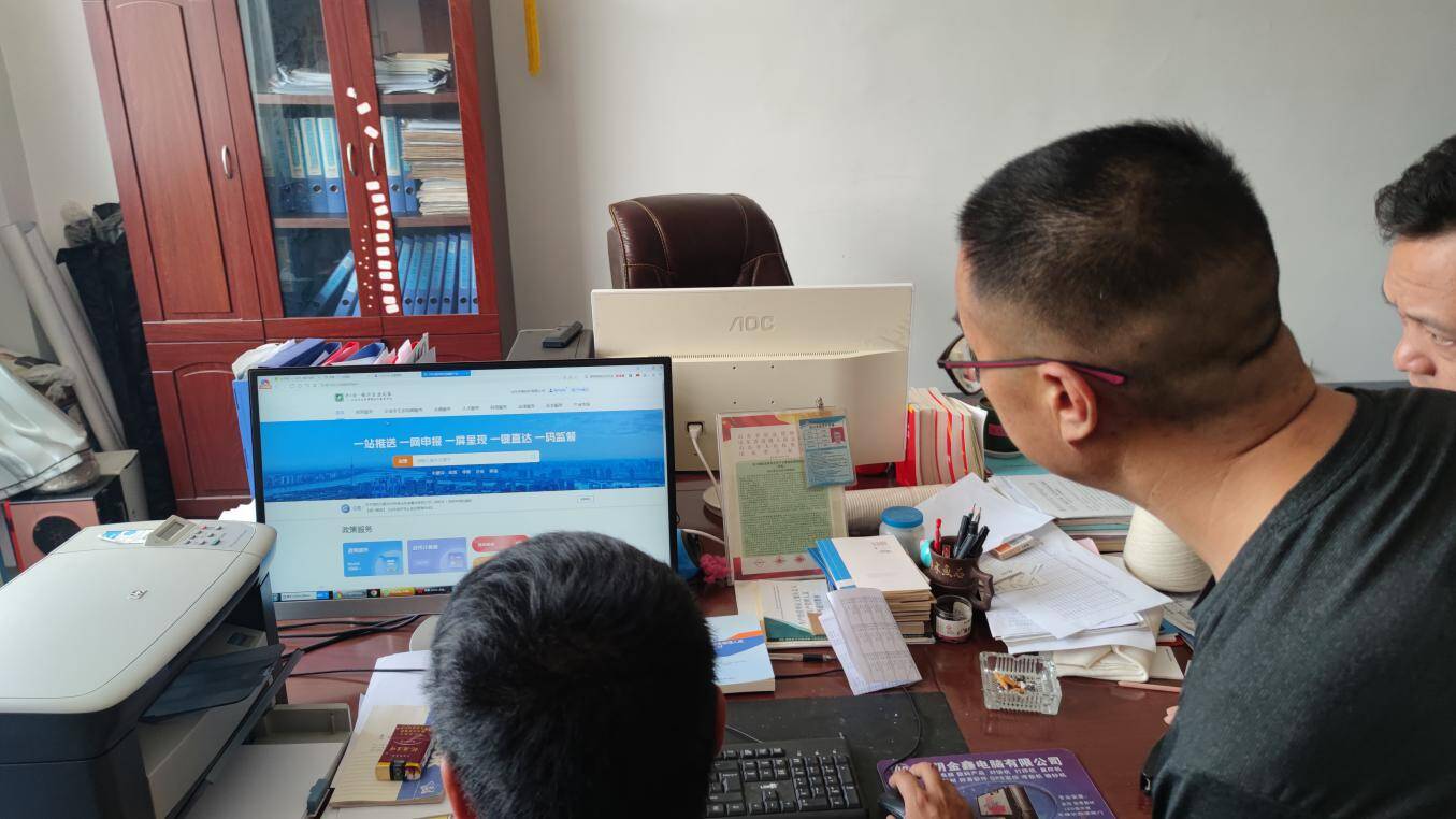 蒙阴县行政审批服务局扎实开展"春雨"行动让政策"甘霖"助力企业茁壮