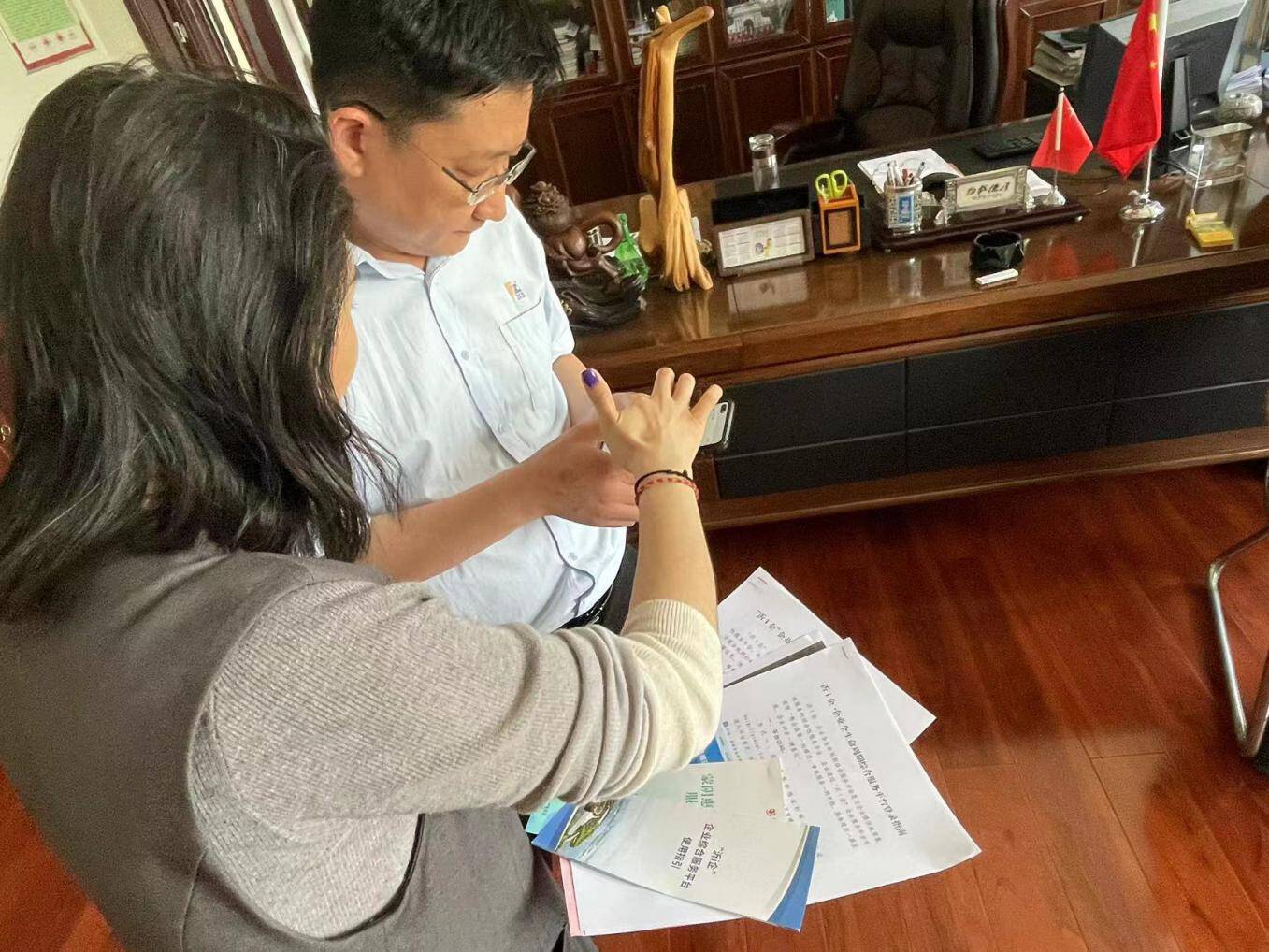 蒙阴县行政审批服务局扎实开展"春雨"行动让政策"甘霖"助力企业茁壮