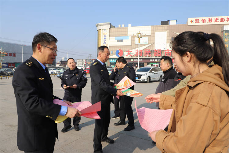 山东平邑开展315集中普法宣传活动