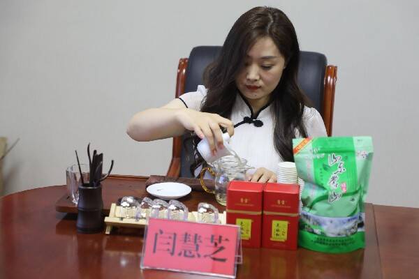 平邑县仲村镇青年夜校茶艺文化鉴赏交流活动圆满举行