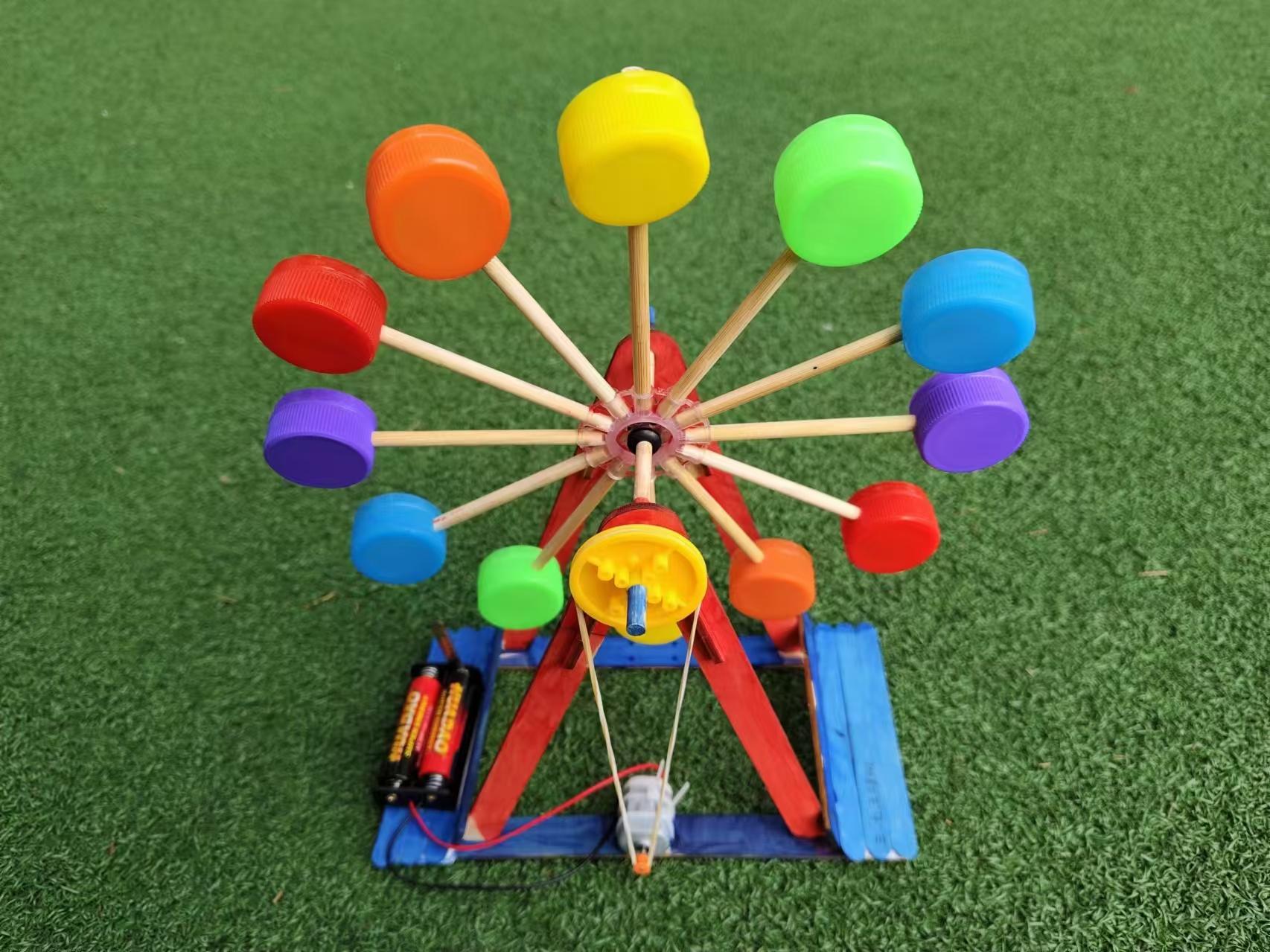 "趣玩科技节 共筑科学梦"