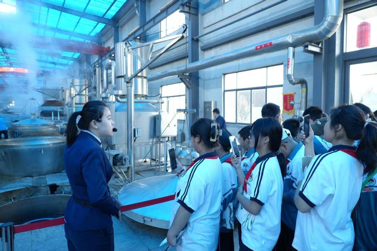 淄川区杨寨中学开展黄河寻根溯源研学活动