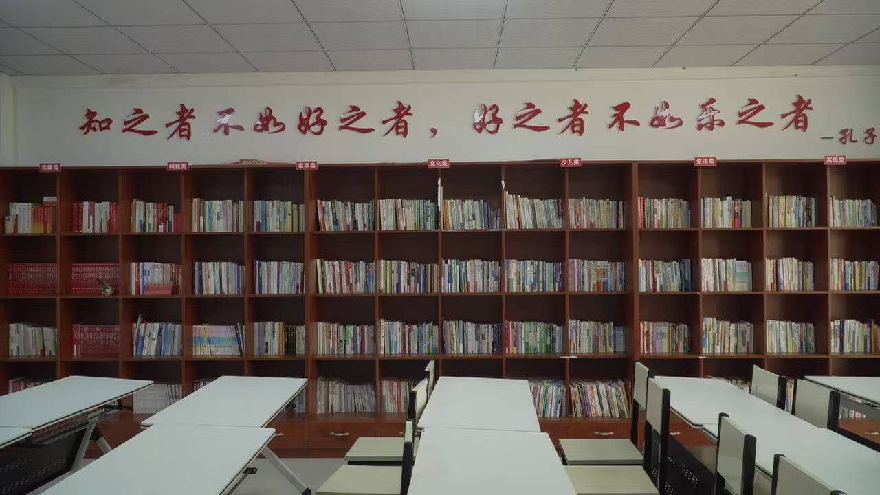 烟台市蓬莱区杏花苑社区：快板声声赞书屋 书香雅韵聚邻里