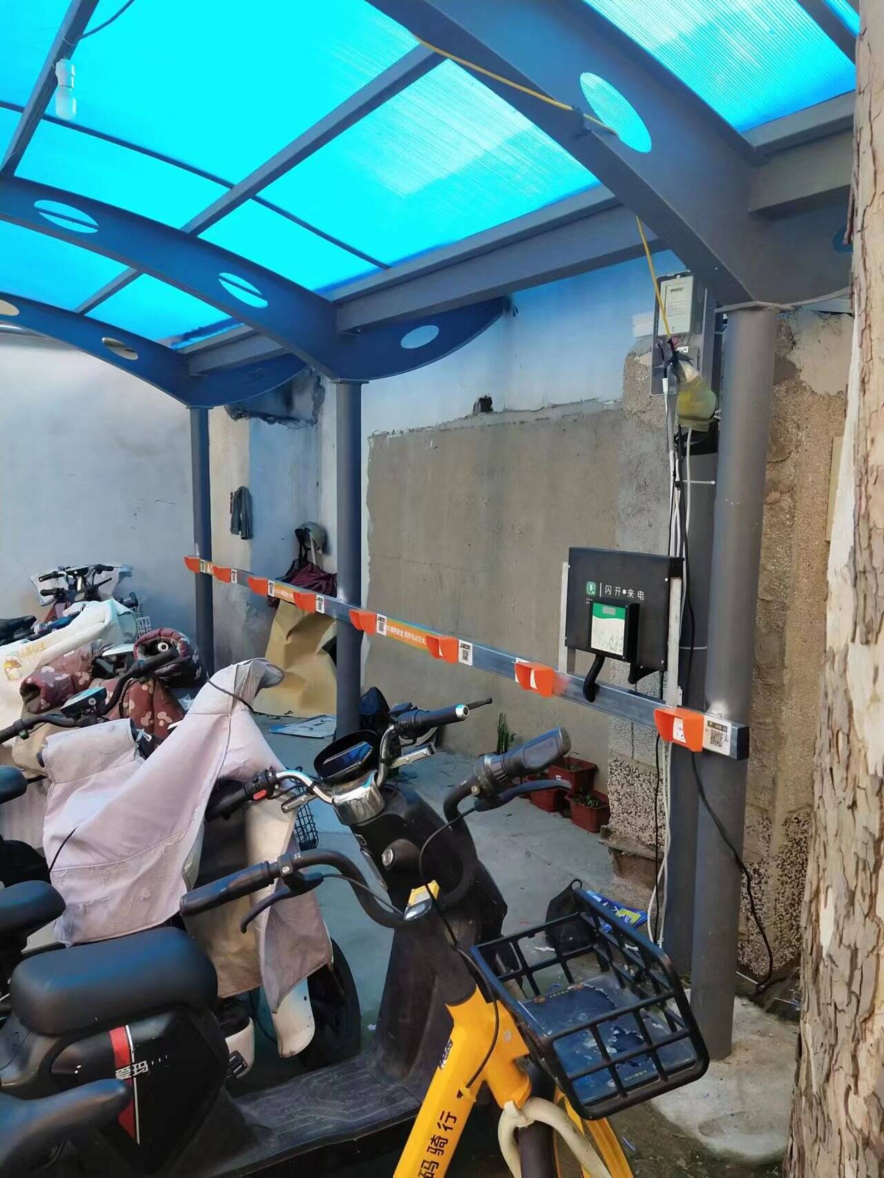 非机动车充电设施走进莱州市老旧小区解决上楼充拉线充难题