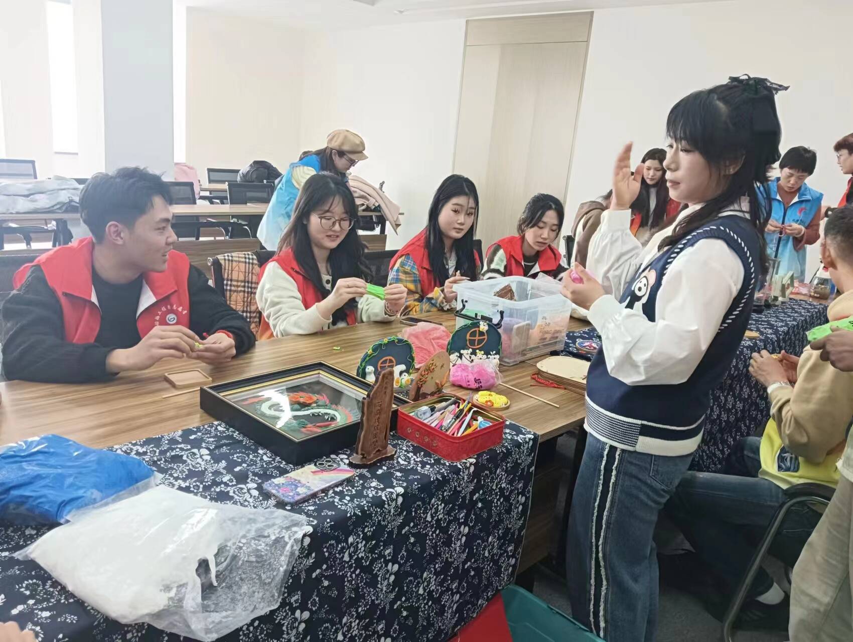 荣成市悦澜府邸社区让传统文化在校园绽放新时代光彩