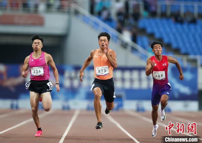 百米飛人大戰(zhàn)勝出，謝震業(yè)對新人崛起感到欣慰