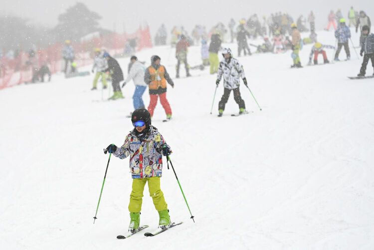 追光丨热“雪”沸腾，这个冬天火的不只“尔滨”