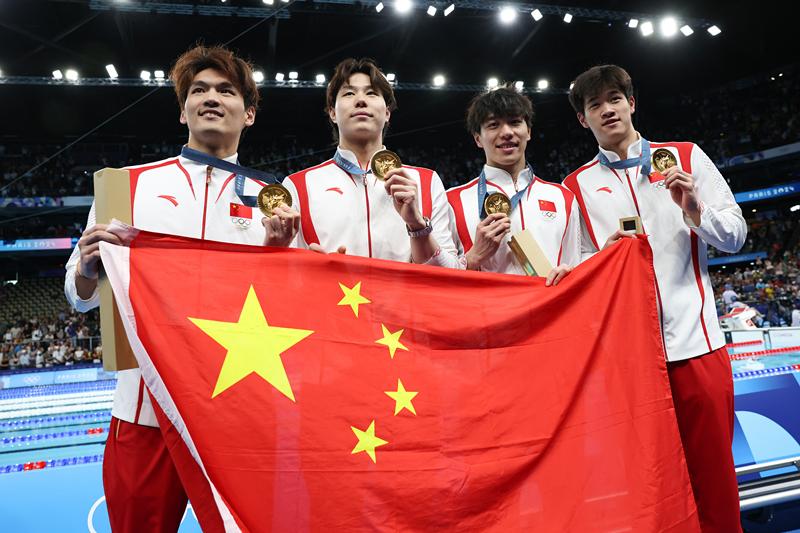 当地时间2024年8月4日，巴黎奥运会游泳项目男子4&times;100米混合泳接力决赛，中国队夺金。