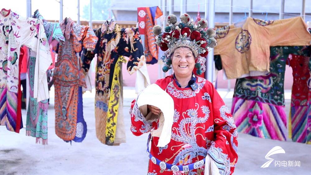 泰安市岱岳区角峪镇:六月六 晒"龙袍" 传统习俗保留至今