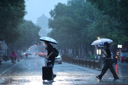 強降雨來襲 湖北省氣象局啟動暴雨四級應急響應