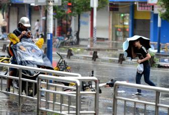 雙臺風共舞 福建寧德持續發布Ⅳ級臺風、暴雨預警