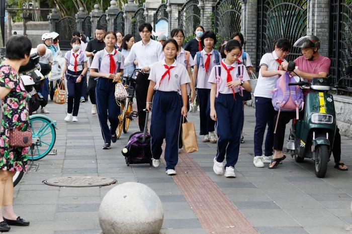 上海：特警女教官、反詐民警聯合進校園 筑牢校園安全