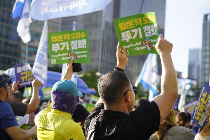 韓國在野黨和市民團體舉行大規模集會抗議福島核污染水排海