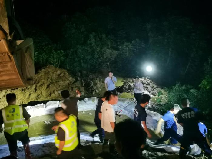 廣東云浮羅定江流域出現(xiàn)超警洪水 危險區(qū)域民眾7960人被轉(zhuǎn)移