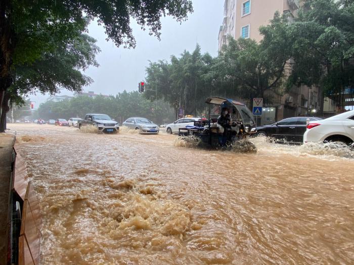 暴雨襲福建寧德 多處受淹