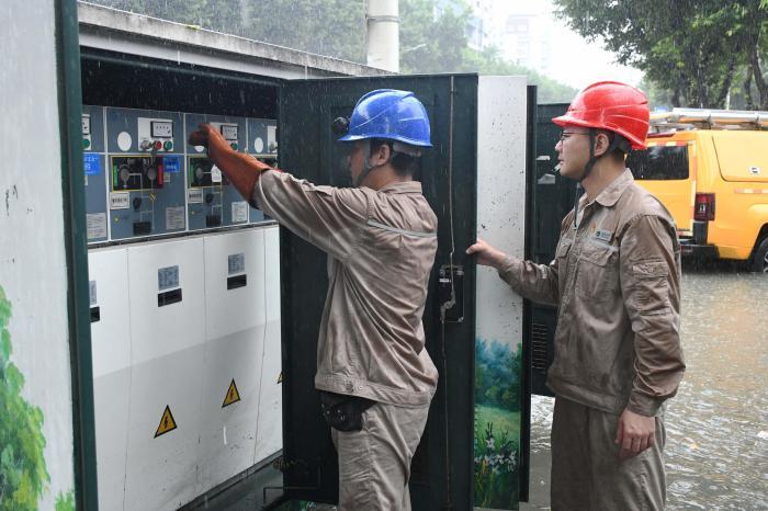 防抗暴雨 福州快速搶修復電