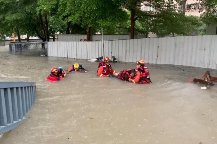 臺風(fēng)“海葵”殘余云系致粵強(qiáng)降雨 多地降雨量超200毫米